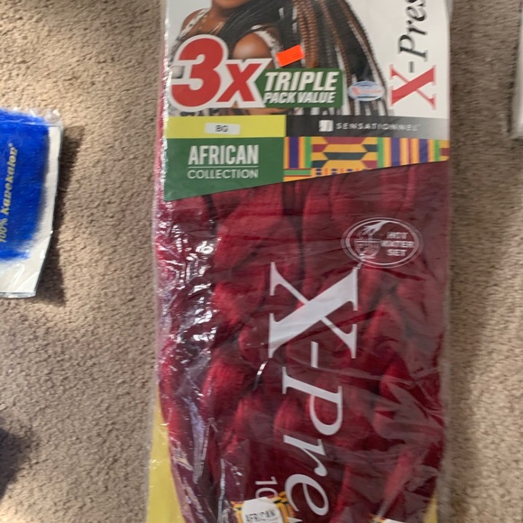 X-pression Red African Braiding Hair - Picture 2 of 2